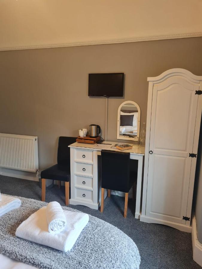 Heathcliff House B&B Exclusively For Adults Free Large Carpark Torquay Ngoại thất bức ảnh