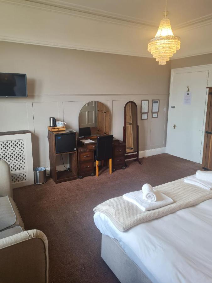 Heathcliff House B&B Exclusively For Adults Free Large Carpark Torquay Ngoại thất bức ảnh