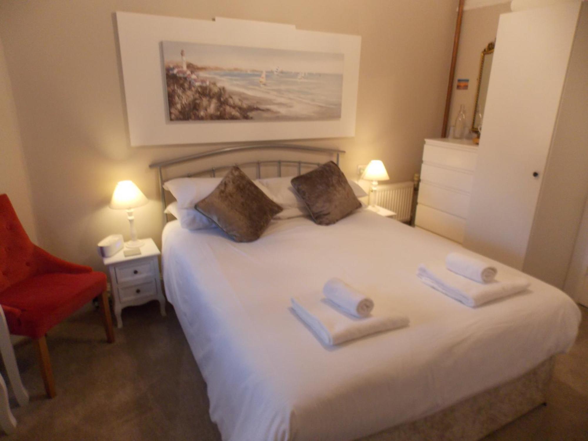 Heathcliff House B&B Exclusively For Adults Free Large Carpark Torquay Ngoại thất bức ảnh