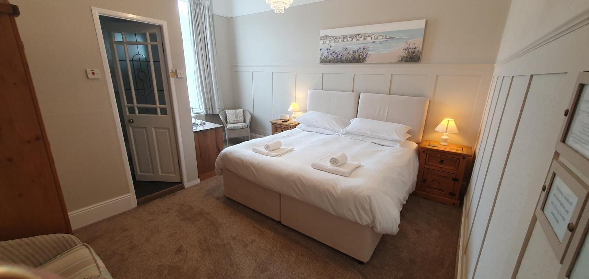 Heathcliff House B&B Exclusively For Adults Free Large Carpark Torquay Ngoại thất bức ảnh