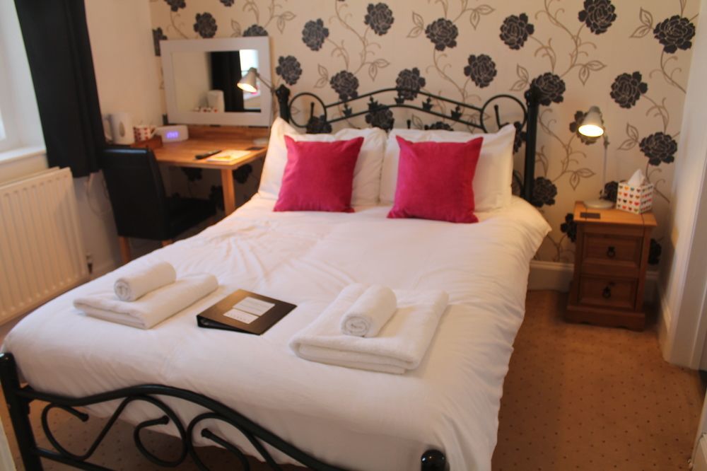 Heathcliff House B&B Exclusively For Adults Free Large Carpark Torquay Ngoại thất bức ảnh