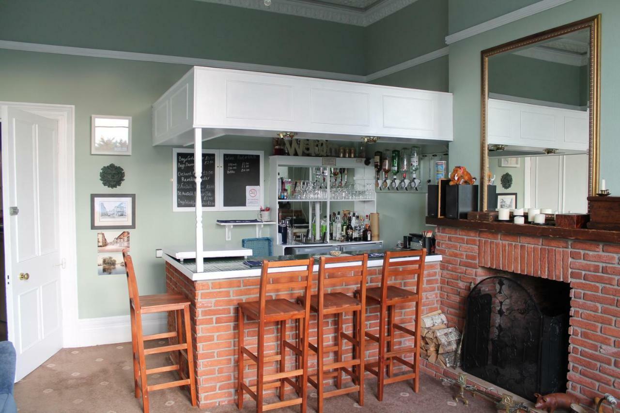 Heathcliff House B&B Exclusively For Adults Free Large Carpark Torquay Ngoại thất bức ảnh